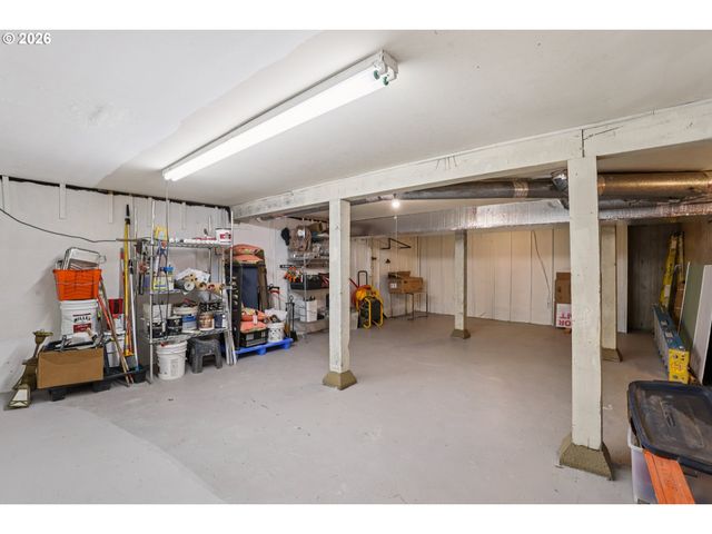 2456 Ne 7TH Ave, Portland, OR 97212