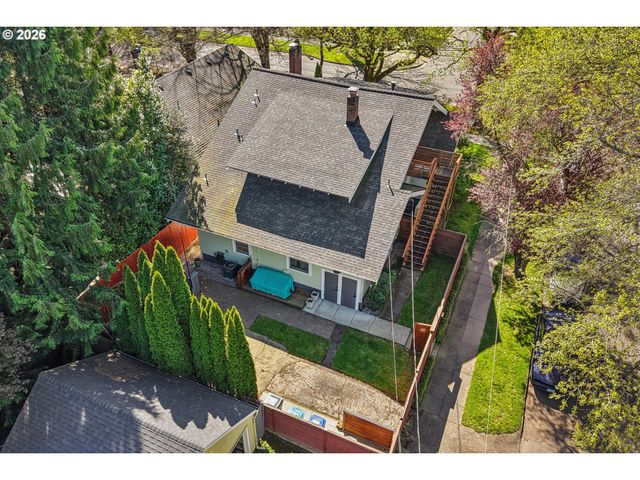 2456 Ne 7TH Ave, Portland, OR 97212