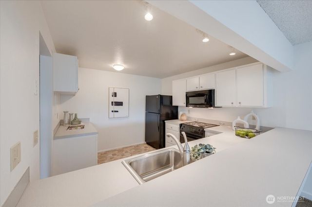 13680 NE 69th Street #656, Redmond, WA 98052