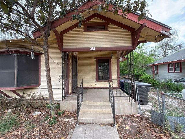 351 Barrett, San Antonio, TX 78225