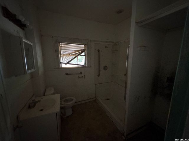 351 Barrett, San Antonio, TX 78225