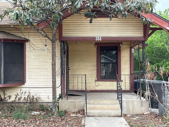 351 Barrett, San Antonio, TX 78225