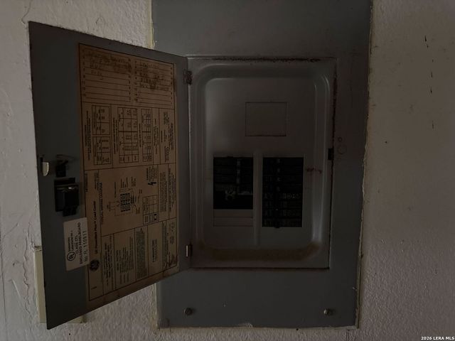 351 Barrett, San Antonio, TX 78225