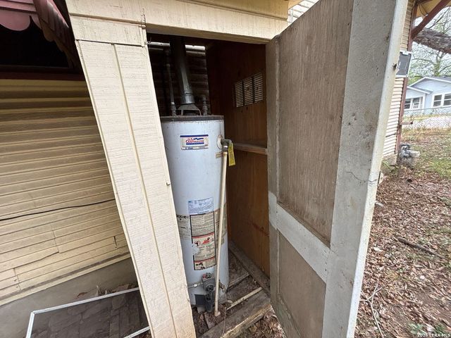 351 Barrett, San Antonio, TX 78225