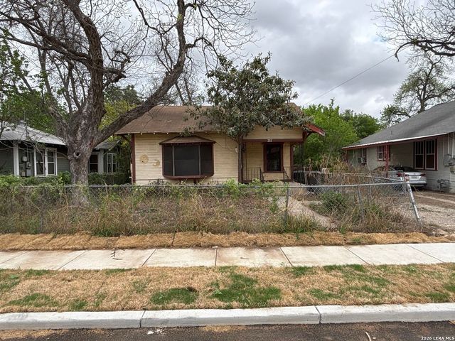 351 Barrett, San Antonio, TX 78225