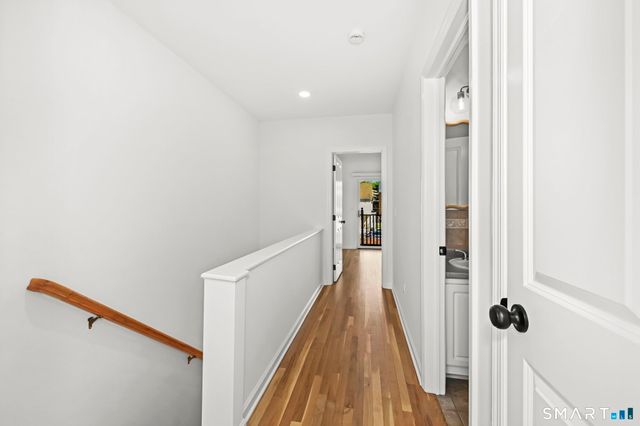 17 Dolsen Place, Stamford, CT 06901
