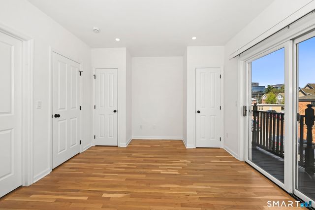 17 Dolsen Place, Stamford, CT 06901