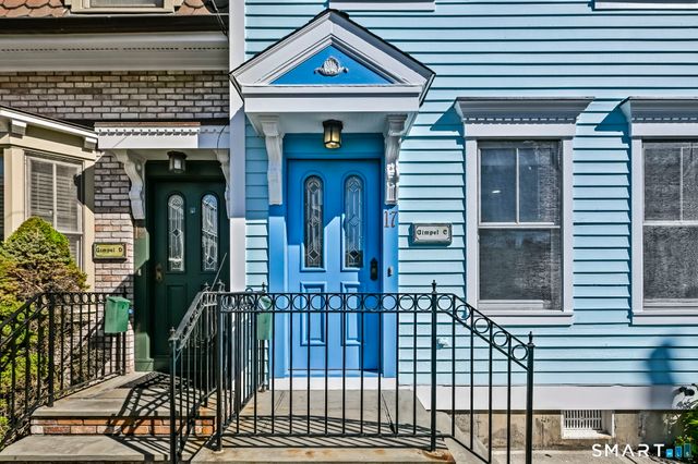 17 Dolsen Place, Stamford, CT 06901