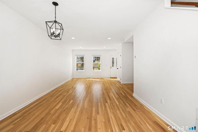 17 Dolsen Place, Stamford, CT 06901