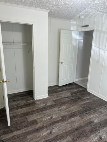 991 Rochelle Avenue, Charleston, SC 29407