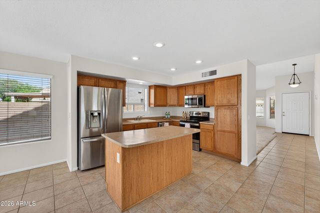 15996 W LINDEN Street, Goodyear, AZ 85338