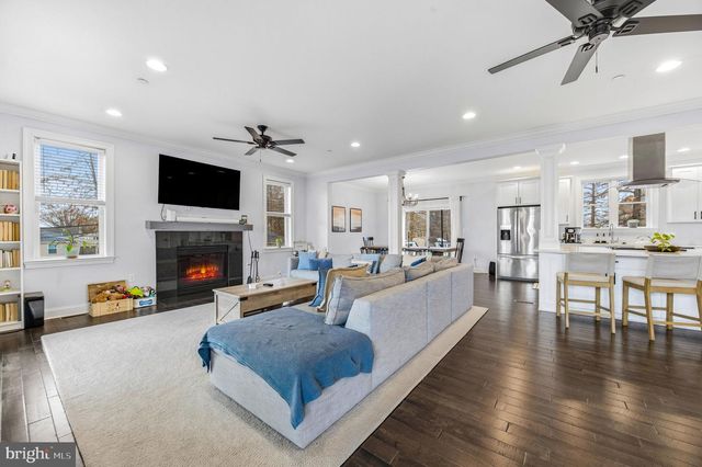 3628 BAY DR, Baltimore, MD 21220