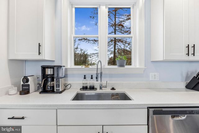 3628 BAY DR, Baltimore, MD 21220