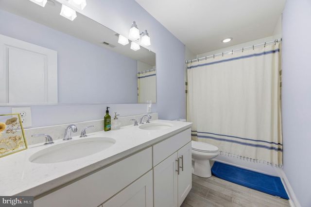 3628 BAY DR, Baltimore, MD 21220