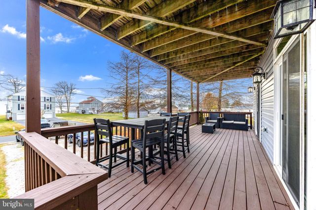 3628 BAY DR, Baltimore, MD 21220