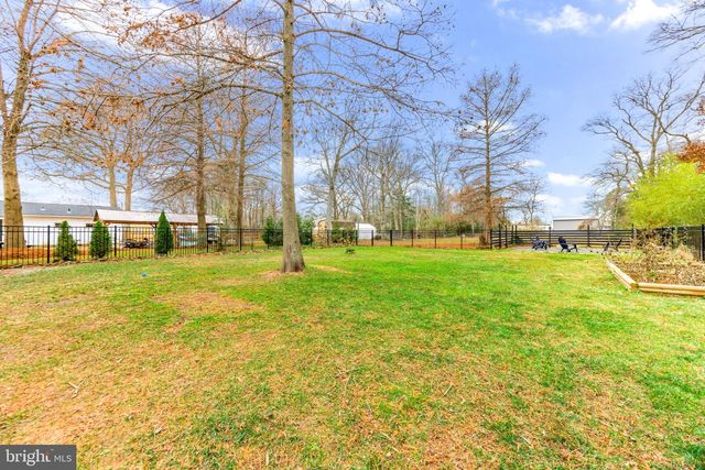 3628 BAY DR, Baltimore, MD 21220