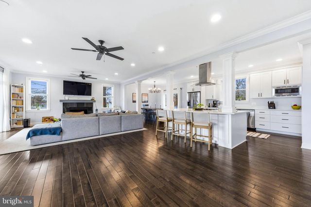 3628 BAY DR, Baltimore, MD 21220