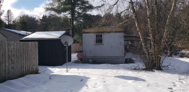 112 Cambridge Cirlcle, Loch Sheldrake, NY 12759