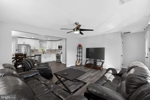 110 MCCORMICK AVE, Ridley Park, PA 19078