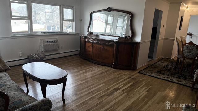 55 Gill Lane Lane 48, Iselin, NJ 08830