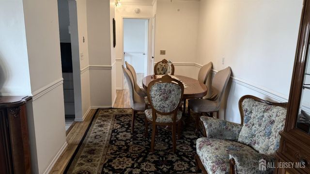 55 Gill Lane Lane 48, Iselin, NJ 08830