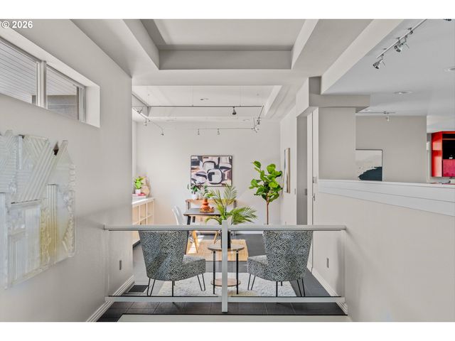 14400 UPLANDS Dr, Lake Oswego, OR 97034