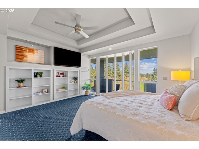 14400 UPLANDS Dr, Lake Oswego, OR 97034