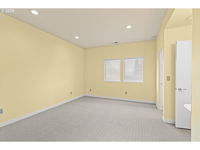 14400 UPLANDS Dr, Lake Oswego, OR 97034