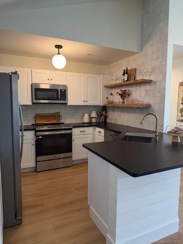 45543 Hidden View Court, Utica, MI 48315