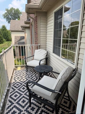 45543 Hidden View Court, Utica, MI 48315