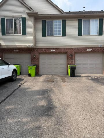 45543 Hidden View Court, Utica, MI 48315