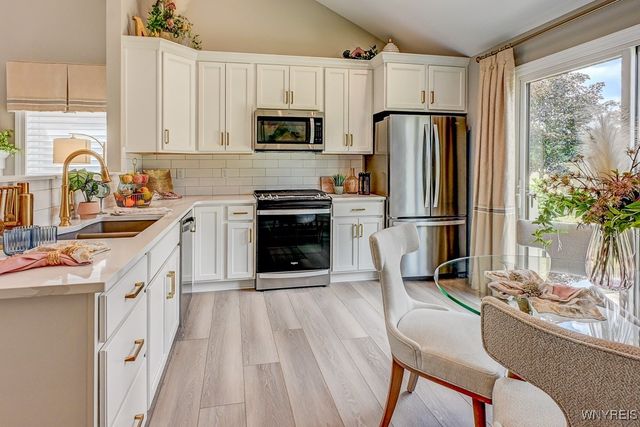 37 A Stonham Place 0601, Amherst, NY 14221