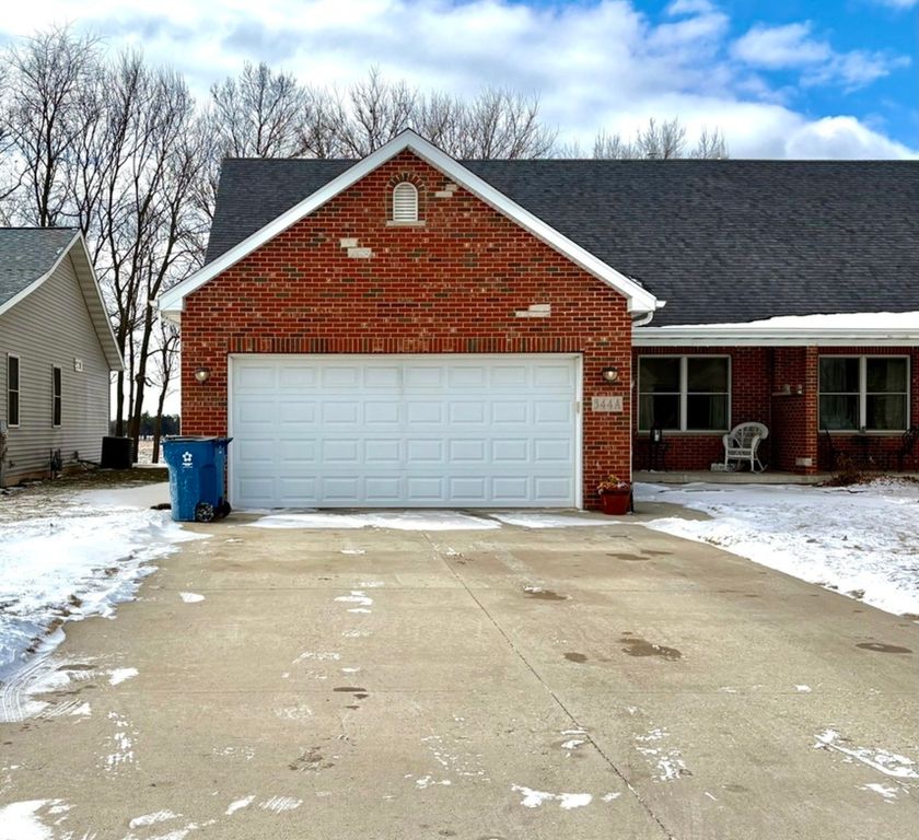 344 A Cassidy Court, Utica, IL 61373