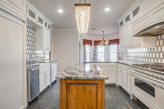 1421 Highlake Lane, Weatherford, TX 76087