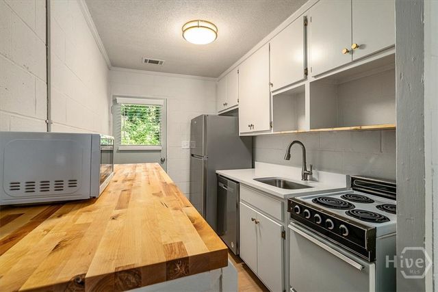 150 Old Princeton Road A, Athens, GA 30606