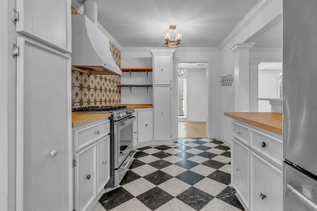 8050 FARMINGTON BLVD, Germantown, TN 38138