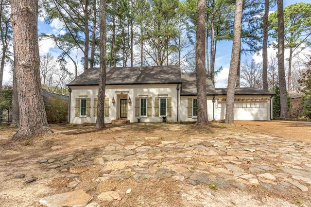 8050 FARMINGTON BLVD, Germantown, TN 38138