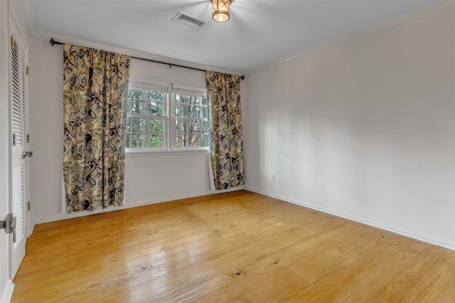 8050 FARMINGTON BLVD, Germantown, TN 38138