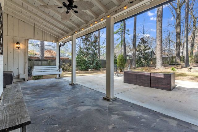 8050 FARMINGTON BLVD, Germantown, TN 38138