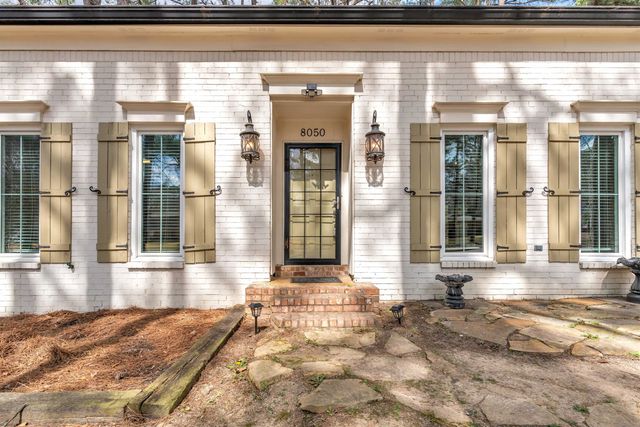 8050 FARMINGTON BLVD, Germantown, TN 38138