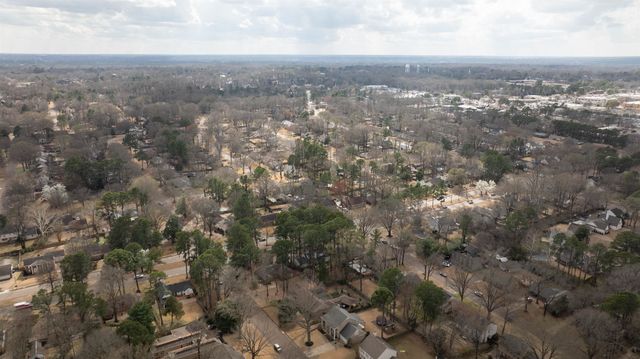 8050 FARMINGTON BLVD, Germantown, TN 38138