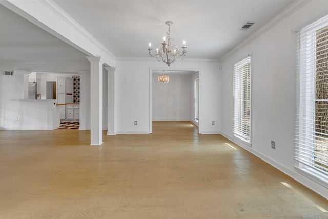 8050 FARMINGTON BLVD, Germantown, TN 38138