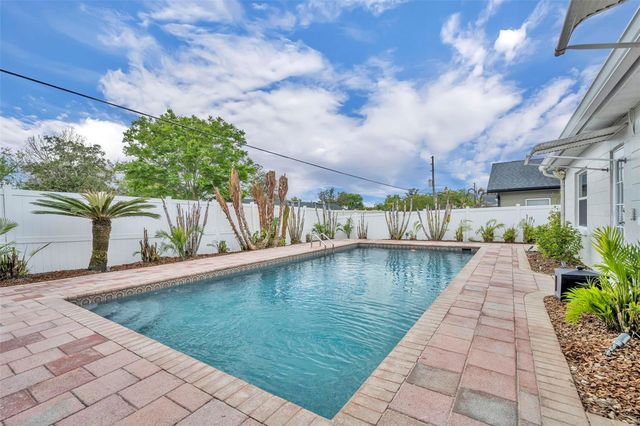 2112 CHIPPEWA TRAIL, Maitland, FL 32751