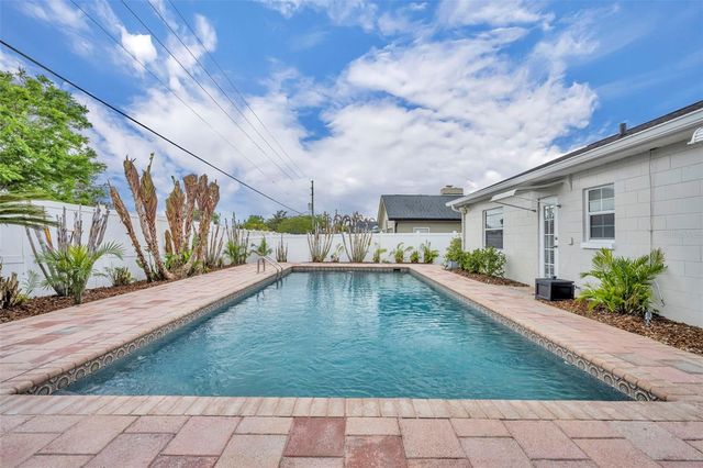 2112 CHIPPEWA TRAIL, Maitland, FL 32751