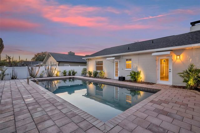 2112 CHIPPEWA TRAIL, Maitland, FL 32751