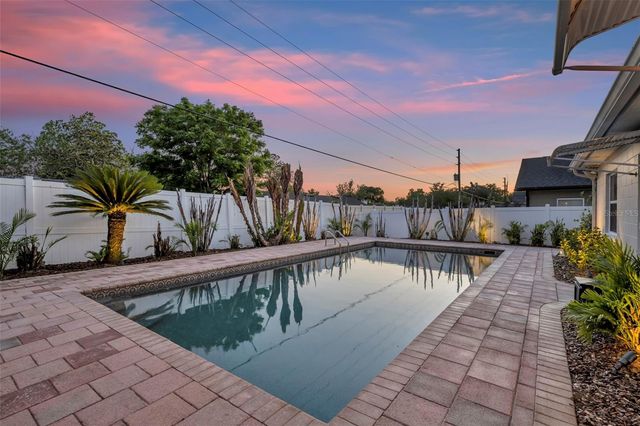 2112 CHIPPEWA TRAIL, Maitland, FL 32751