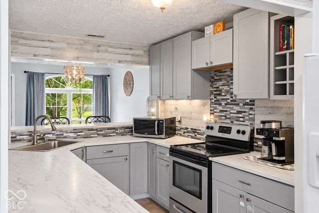 10593 Sienna Drive, Noblesville, IN 46060