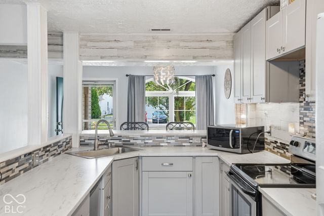 10593 Sienna Drive, Noblesville, IN 46060