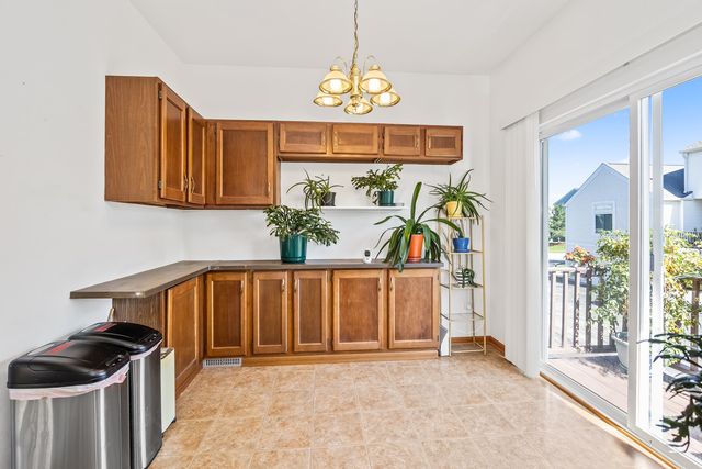 103 Enclave Circle D, Bolingbrook, IL 60440