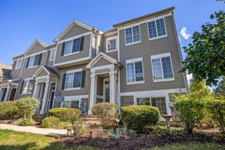 103 Enclave Circle D, Bolingbrook, IL 60440